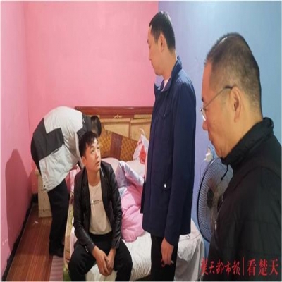 网上拍卖鉴定文玩,高价收购微信小程序,竟然都是陷阱！